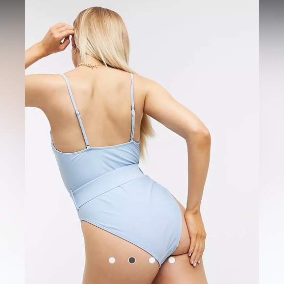 NWT Misguided one piece with tortoise belt in a mocha size 8 - Picture 3 of 10